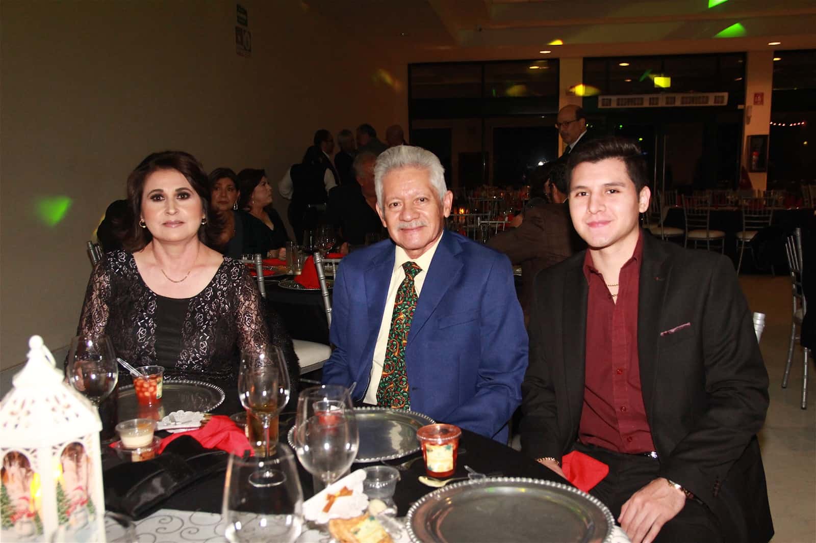 Celebran posada navideña La Sociedad Médica del Hospital San José