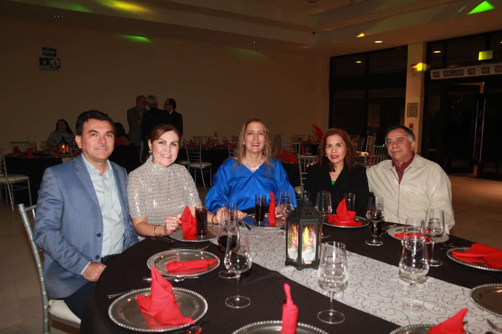 Celebran posada navideña La Sociedad Médica del Hospital San José
