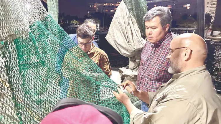 El titular de Conapesca, Octavio Palafox con representantes del sector. (Foto: Especial / EXPRESO)