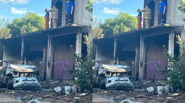 Carro incendiado (Foto: Especial / EXPRESO)