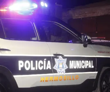 Detienen a hombre por conducción temeraria y agredir a policías en Hermosillo