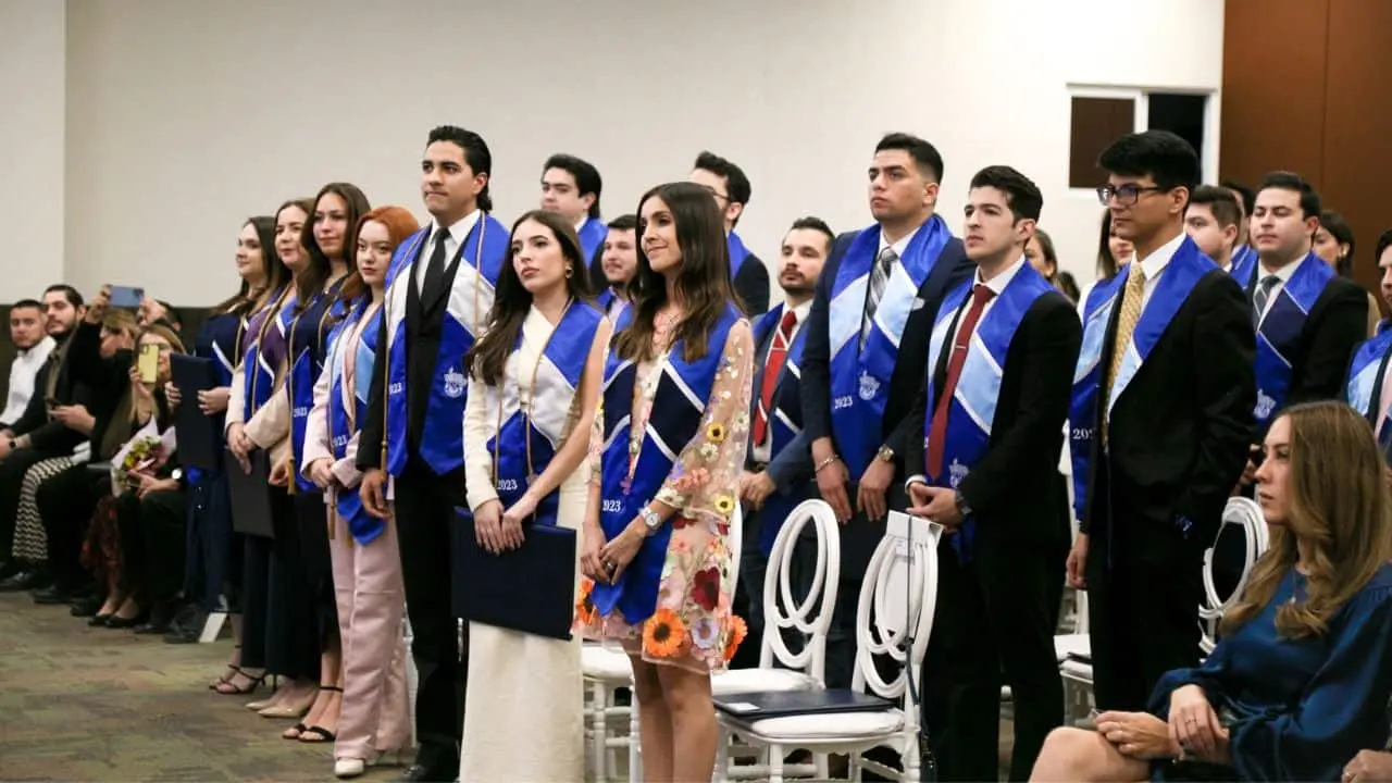 Tec de Monterrey llevó a cabo una Ceremonia para los 31 nuevos egresados