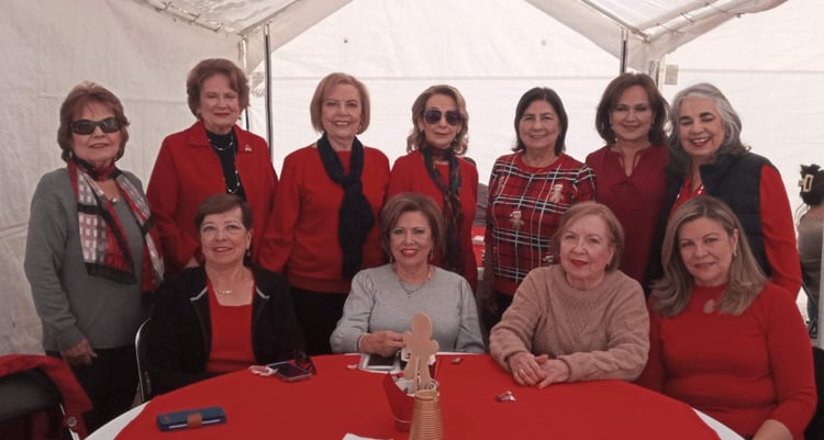 Alegran la navidad a pacientes del albergue oncológico Dora Alicia Mazón