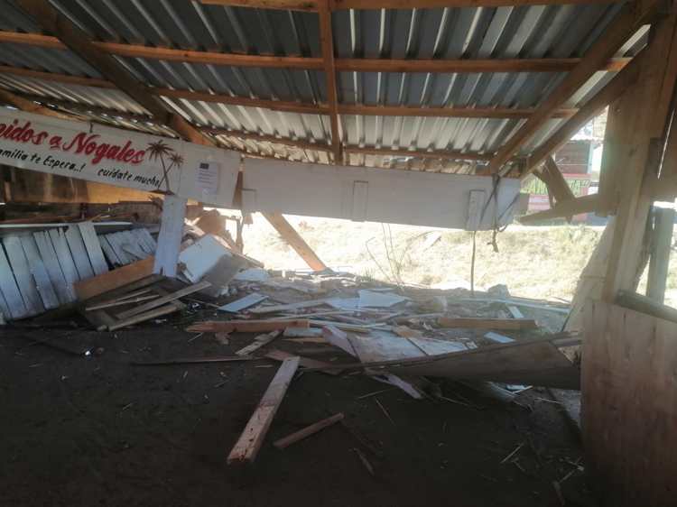 Paisano sufre accidente en carretera Nogales por tope sin señalización