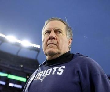 Bill Belichick deja de ser entrenador de los Patriotas