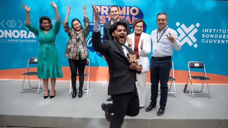 José Jesús Gálvez Botello fue reconocido en el Premio Estatal de la Juventud. (Foto: Especial)