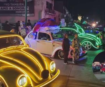 Por 3 año consecutivo se llevó a cabo el desfile navideño de vochos