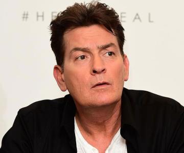 Intentan estrangular al actor Charlie Sheen