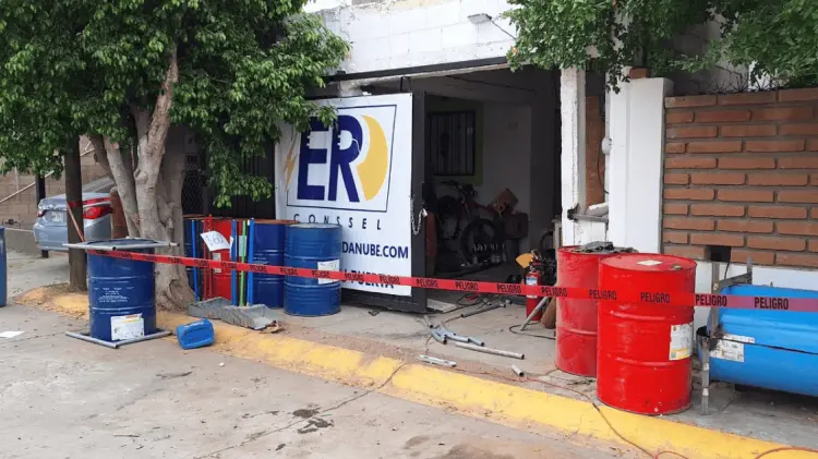 Los hechos ocurrieron en una ferretería de Paseo San Ángel. (Foto: Bomberos de Hermosillo)