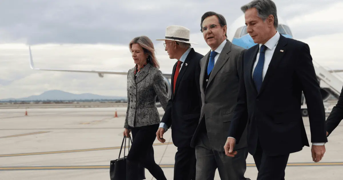 Antony Blinken llega a Palacio Nacional para reunión con AMLO