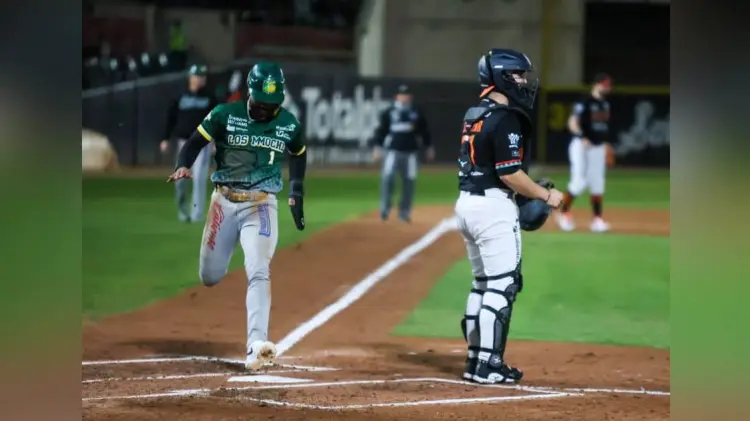 Naranjeros perdieron el segundo de la serie en casa. (Foto: Cristian Ruiz/EXPRESO)