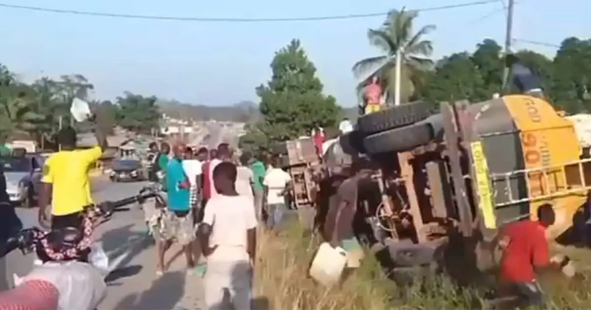 Explosión de camión cisterna deja 40 muertos en Liberia, África