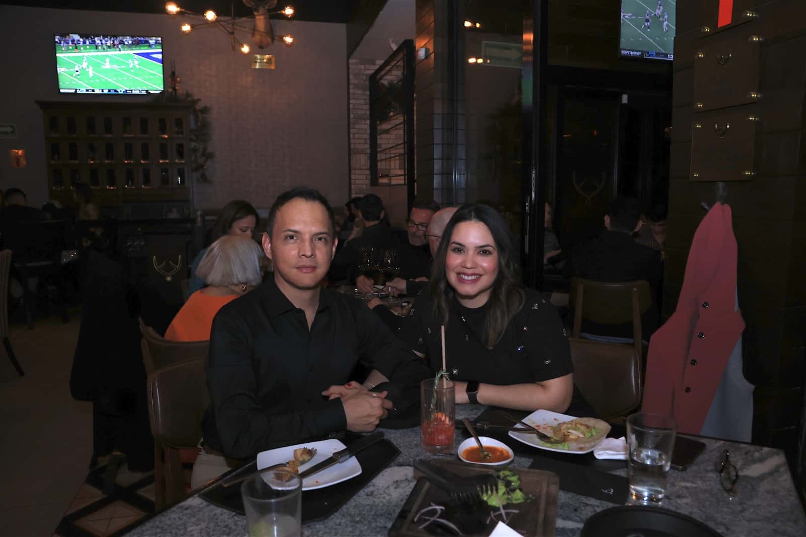 Comparten una fantástica cena en Mochomos Fusión Sonorense