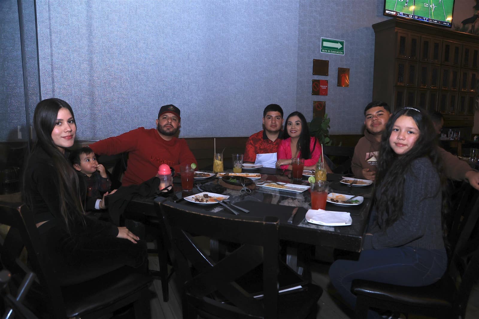 Comparten una fantástica cena en Mochomos Fusión Sonorense