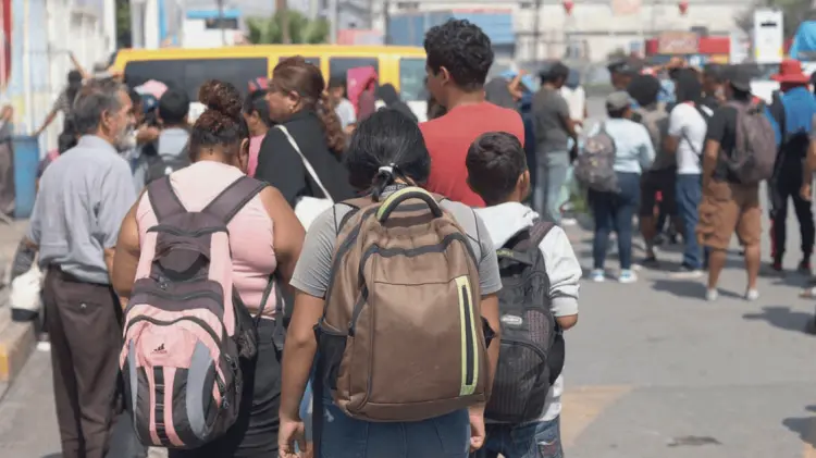 Aproximadamente 211 mil connacionales fueron auxiliados tras su repatriación desde EU. (Especial)