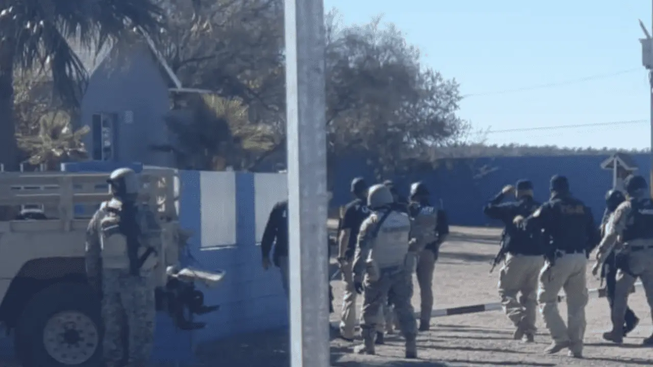 Rescatan a 18 migrantes privados de la libertad en Santa Ana