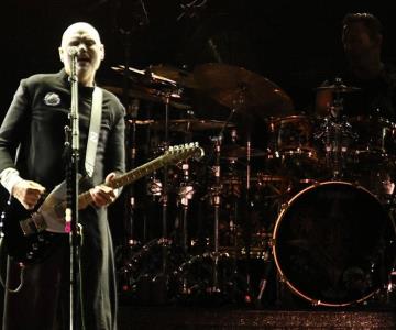 Smashing Pumpkins busca nuevo guitarrista