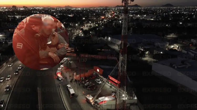 Alrededor de las 14:40 horas automovilistas reportaron el hecho (Foto: Isidro Sanzarric/Tadeo Cruz)