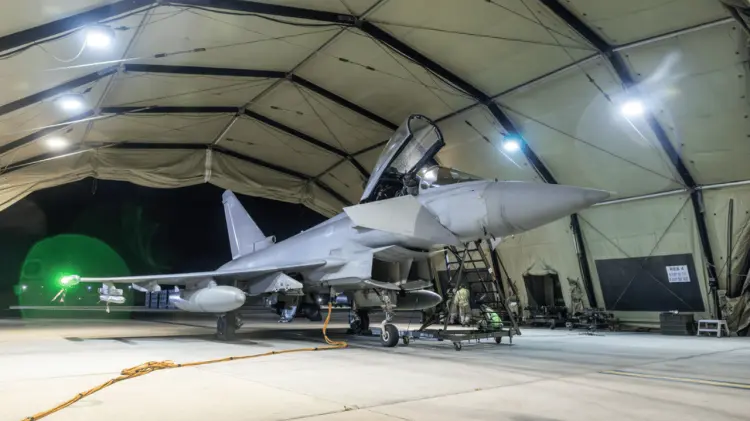Avión del Ministerio de Defensa del RU regresa a la base de Akrotiri en Chipre. (Foto: Gettyimages).