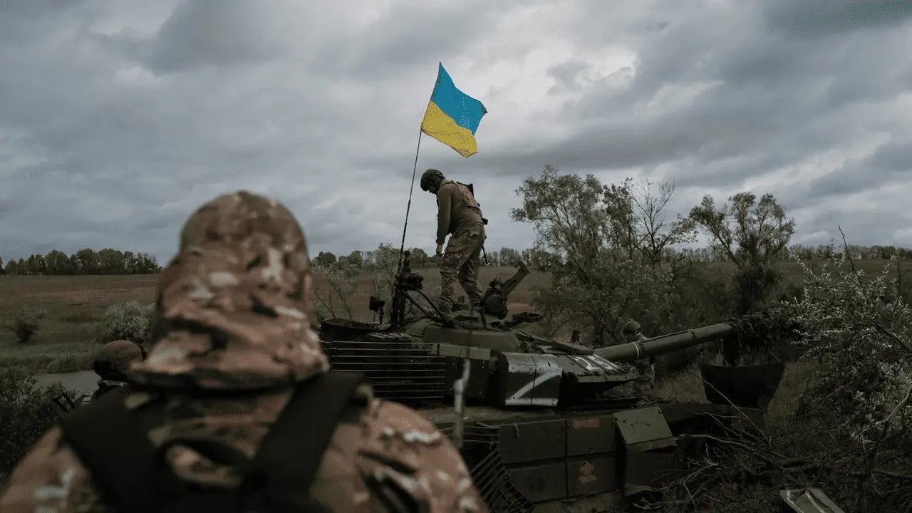 Misiles rusos desatan alerta en Kiev tras tercer aniversario de la invasión