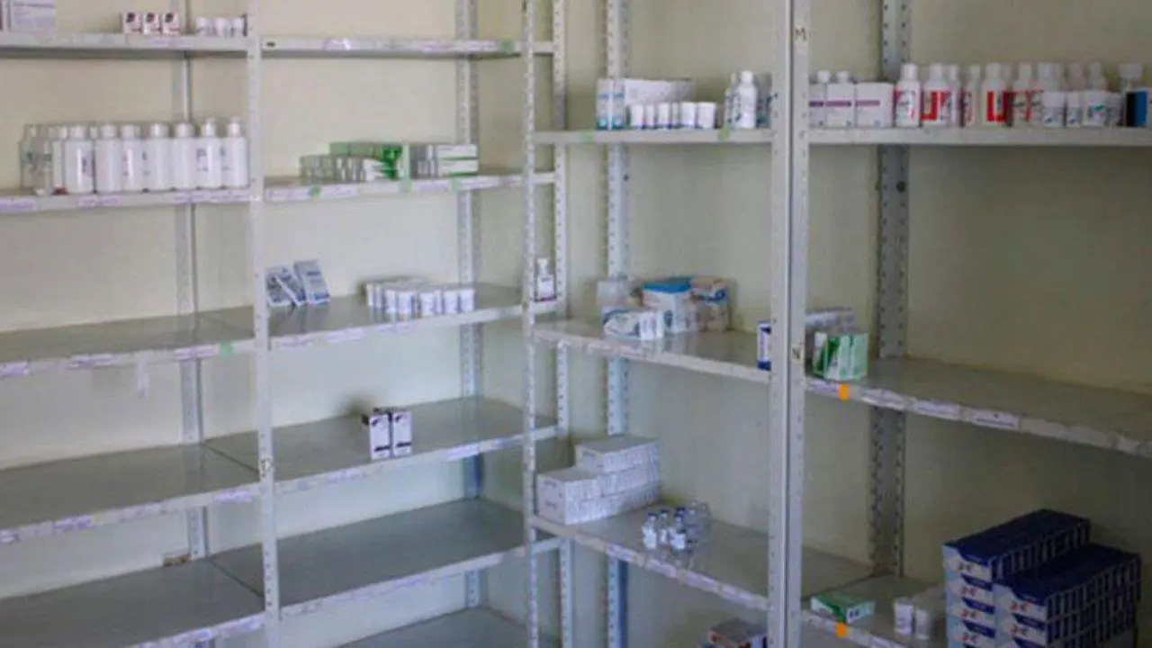 Diputados plantean que sea obligatorio pagar medicamentos por desabasto