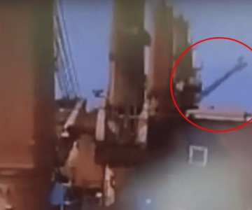 Video revela impactante ataque con misil a buque granelero en el mar Rojo