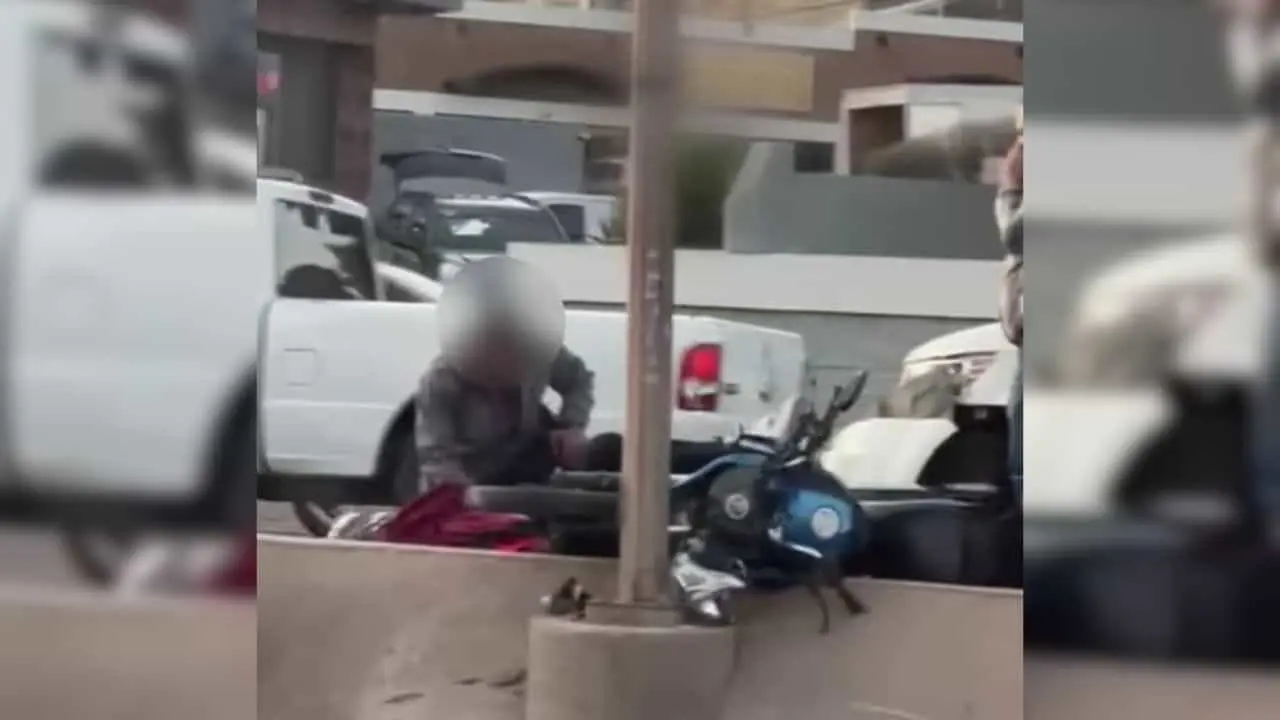 Sacan de su domicilio a hombre de la tercera edad para golpearlo