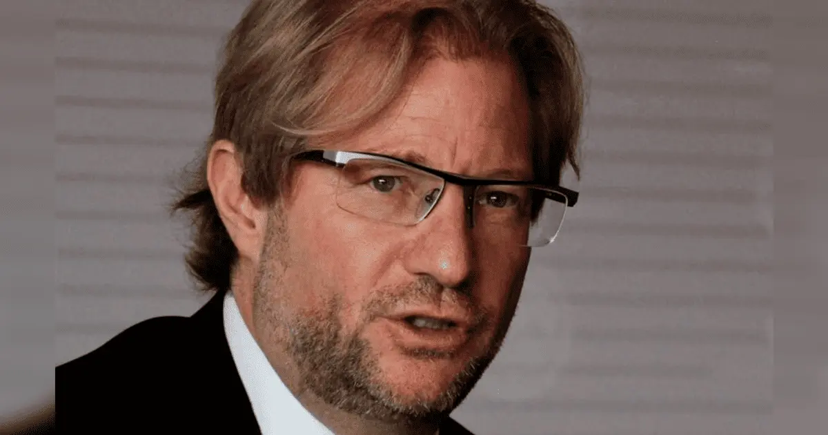 Organizaciones y colectivas celebran posible extradición de Roemer