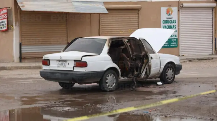 El hombre fue encontrado sin vida en el asiento del piloto. (Foto: Jesús Ballesteros/EXPRESO)