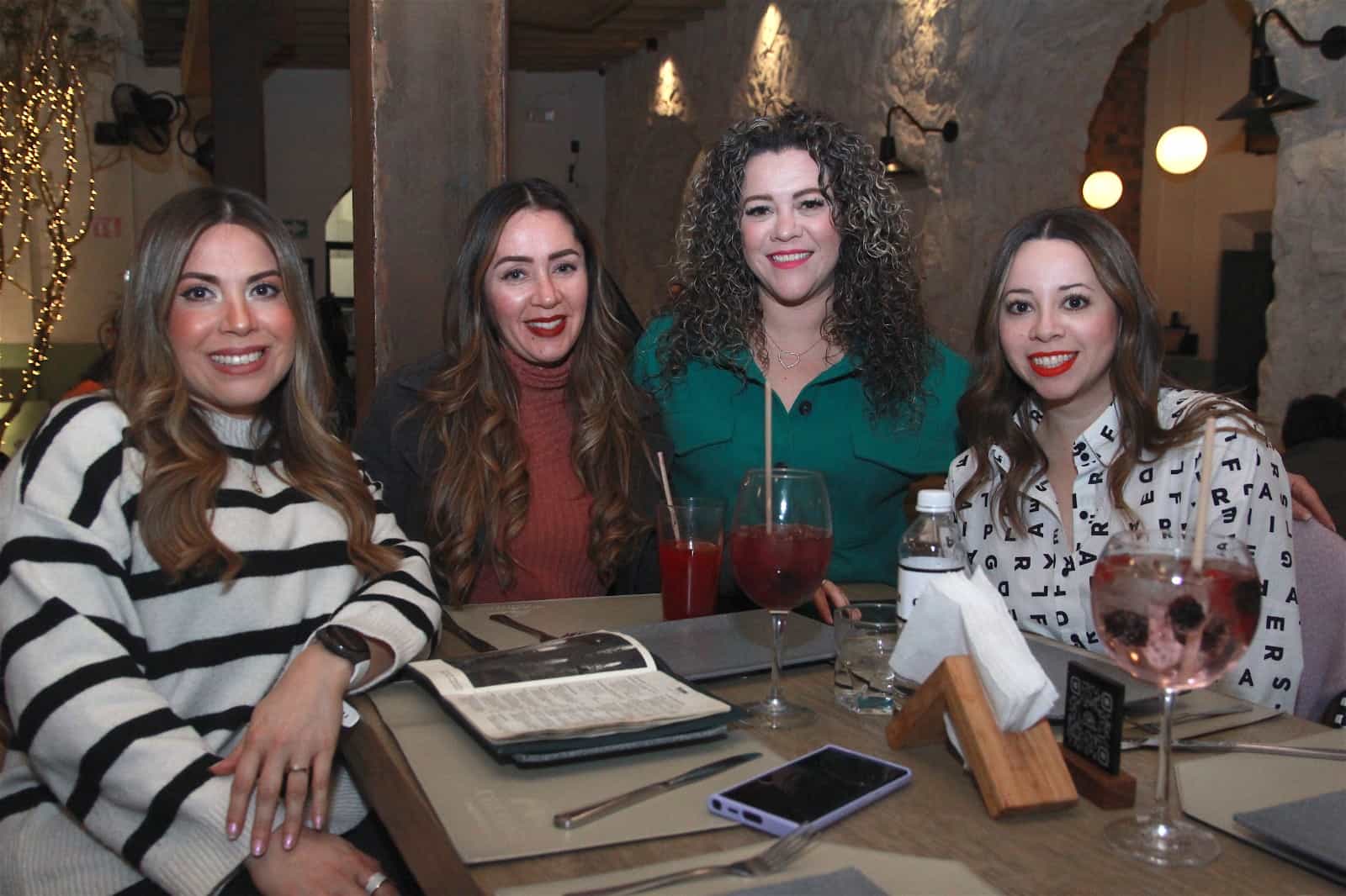 En Casona Obregón 55 disfrutan amena convivencia