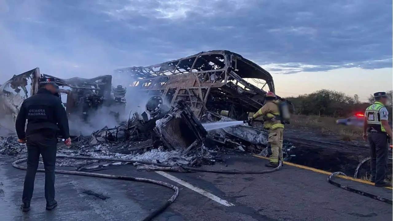 Fiscalía de Sinaloa identifica 19 cuerpos de accidente en Maxipista