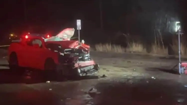 Las víctimas iban a bordo de un Chevrolet Camaro color rojo. (Foto: Especial/EXPRESO)