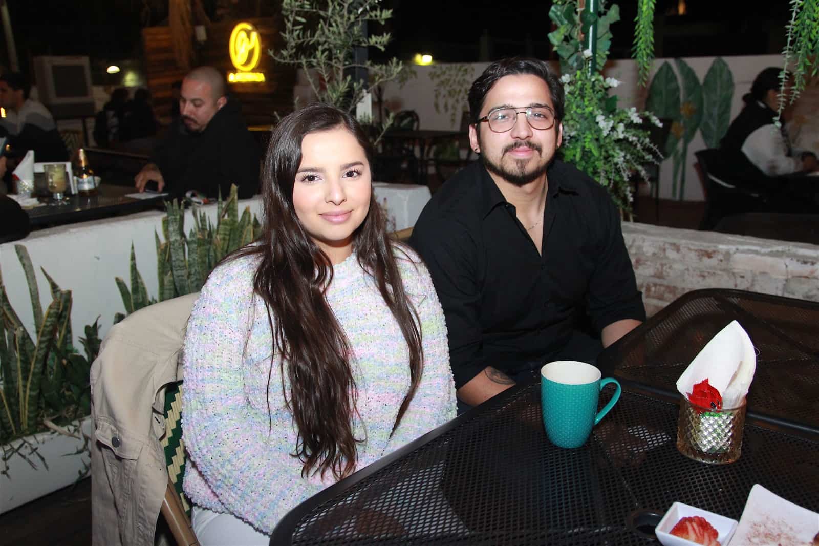 Disfrutan de una amena tarde en Casa Garmendia, Café y Churrería