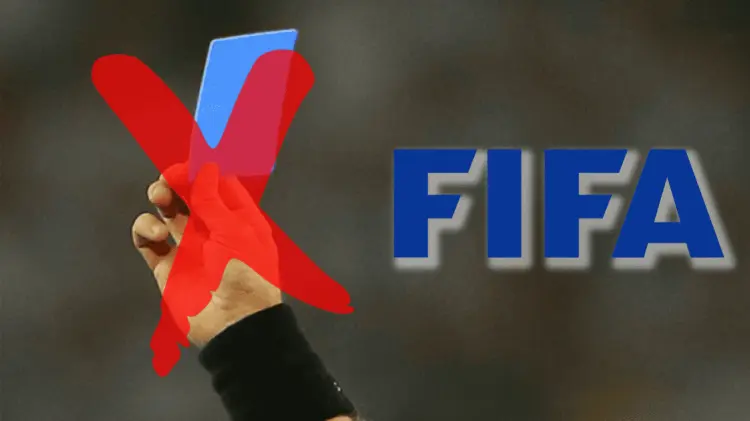 La FIFA pone freno de mano a la implementación de la tarjeta azul. (Foto: Cortesía)