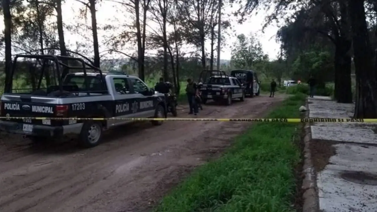 Balacera deja a 3 personas muertas dentro de una casa
