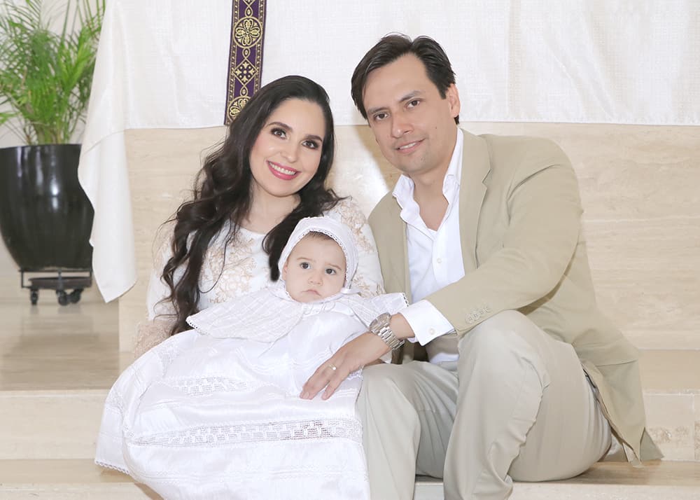 Jaime Miguel Técotl Ramos recibe el Bautismo