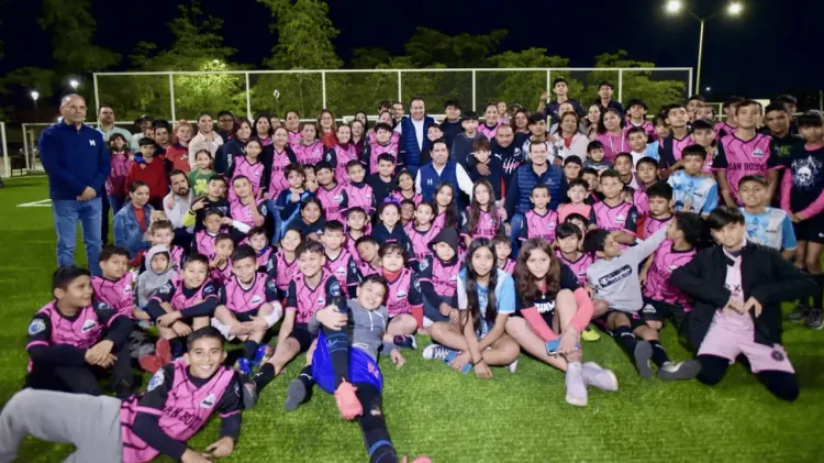 Integrantes del equipo Linces expresaron su alegría al recibir esta renovación. (Foto: Especial).