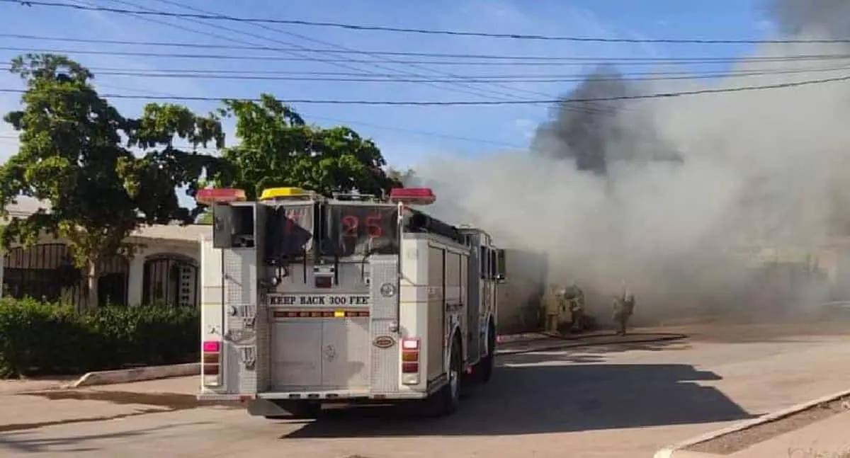 Bomberos de Guaymas reciben donaciones de Arizona