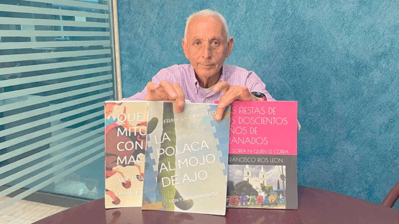 Francisco Ríos León plasma su vida en forma de libros