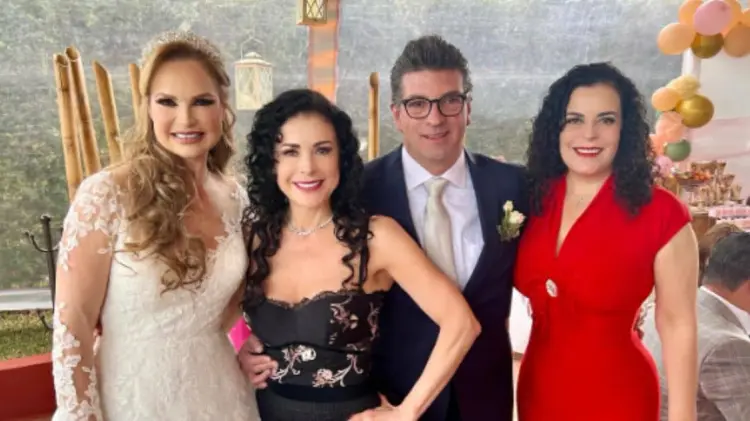 La actriz Lourdes Munguía compartió una foto de la boda. (Foto: Instagram/@lourdes.munguia)