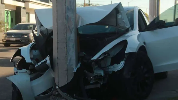 Así quedó el automóvil. (Foto: Ramón Munguía / EXPRESO)