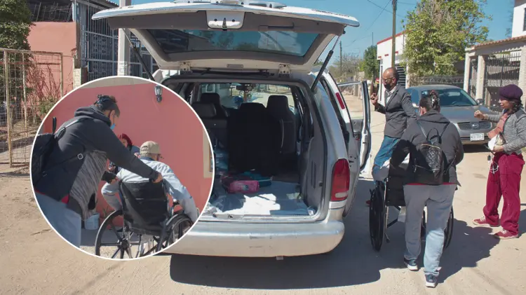 Para poder trasladar a los pacientes, Luis habilitó su camioneta. (Fotos: Ramón Munguía / EXPRESO).