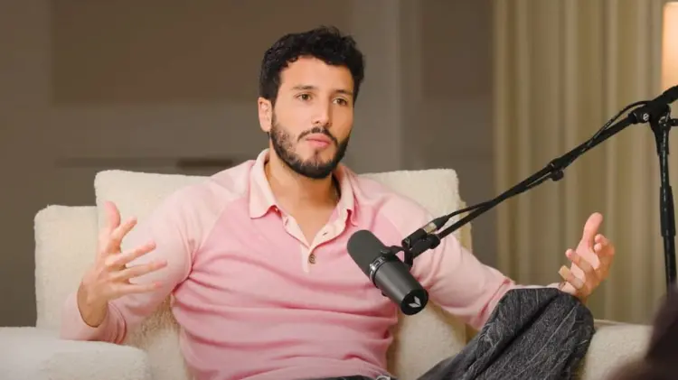 Sebastián Yatra fue invitado al podcast “A solas con…” de Vicky Martín Berrocal. (Captura de video)