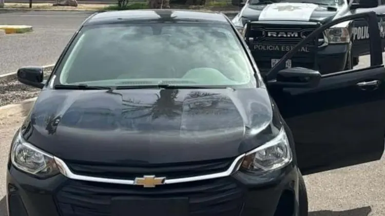 El sujeto fue asegurado por la Policía Municipal junto al material robado. (Foto: @SonoraSeguridad)