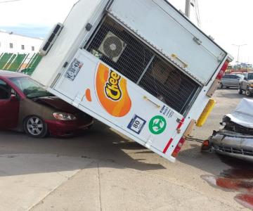 Carambola en la colonia Sahuaro deja dos personas lesionadas