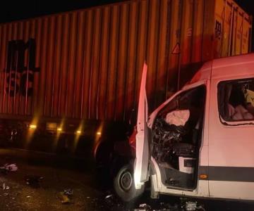 Deja 10 muertos choque en carretera Rioverde-SLP