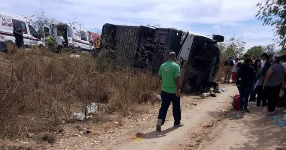 Camionazo al sur de Sonora deja saldo de 15 lesionados; hay dos graves