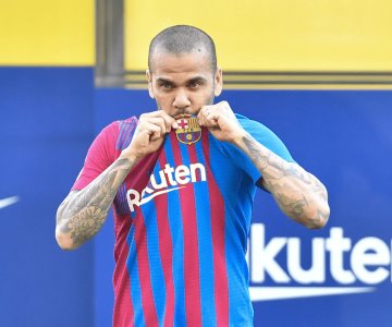 Barcelona borra a Dani Alves de su registro de leyendas tras condena