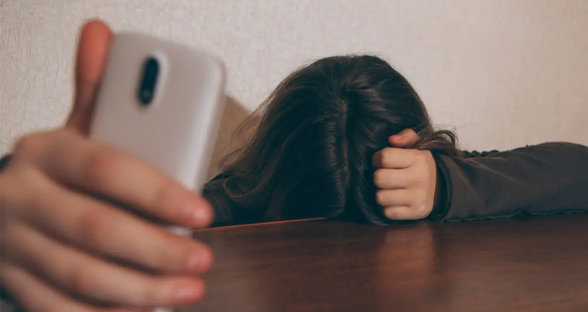 Internet libre de violencia: Senado alista reforma para frenar ciberacoso