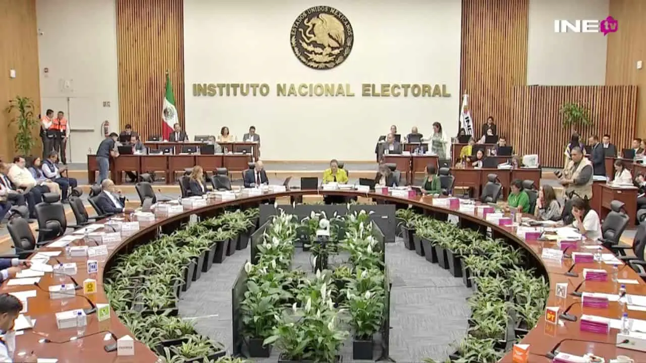 Consejera del INE propone quitar mayoría a Morena en San Lázaro
